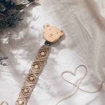 Makramee lutikett mõmmi klambri ja pärlitega